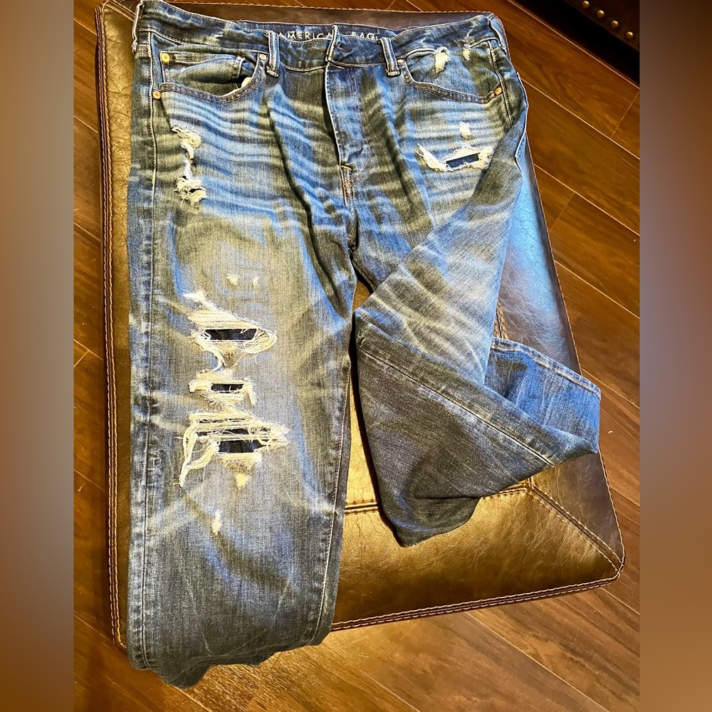 Men’s American Eagle jeans 38x32 nearly new.